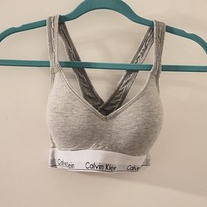 Calvin Klein Medium sports bra